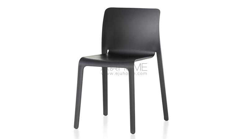 Chair First 椅子