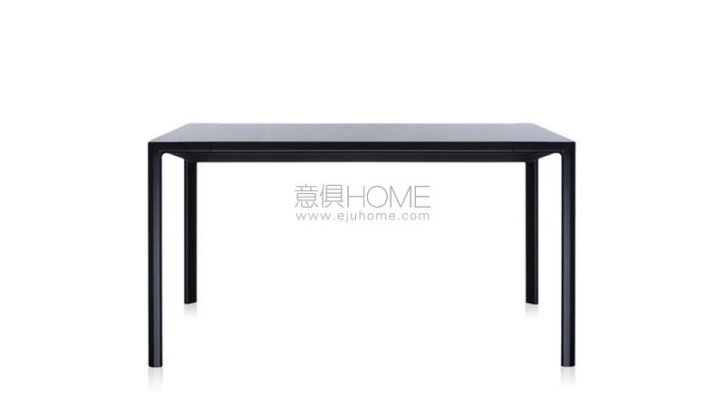 KARTELLZoom 餐桌