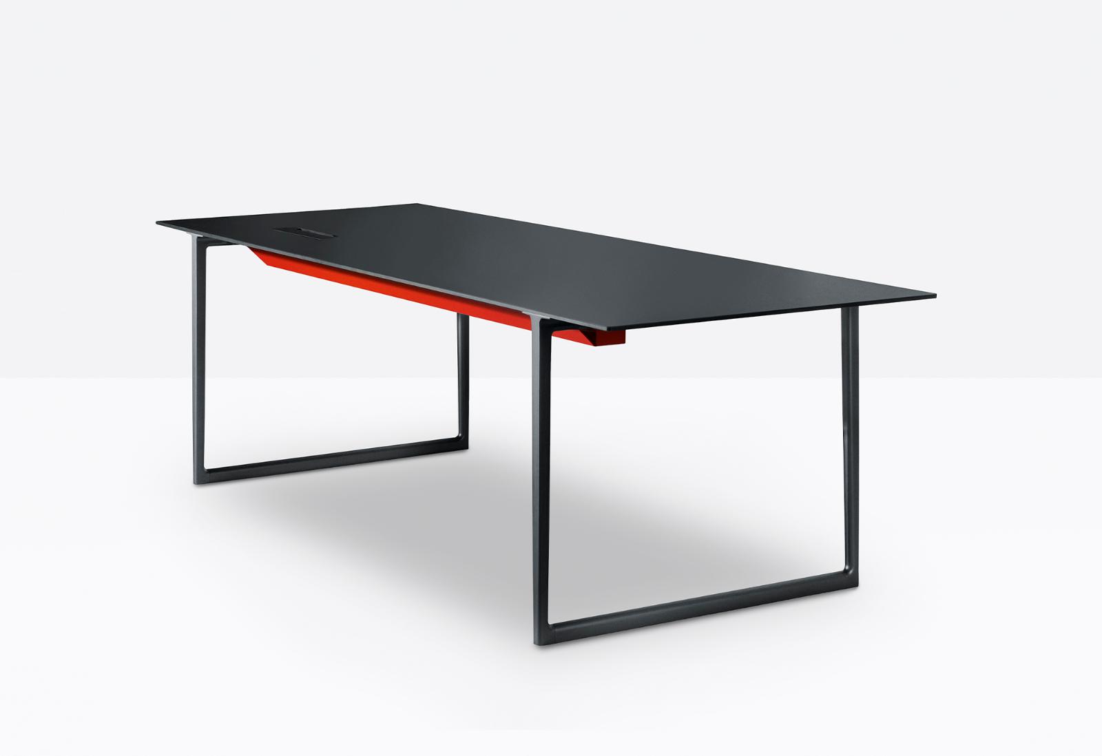 toa desk办公桌